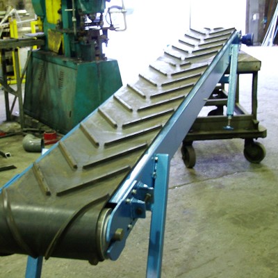 Ribbed Rubber Belt Conveyor