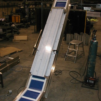 Stainless Steel Modular Flighted Conveyor
